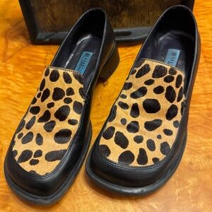 Kenneth Cole Reaction Black and Tan Leopard Flats